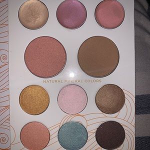 Pacifica natural minerals palette